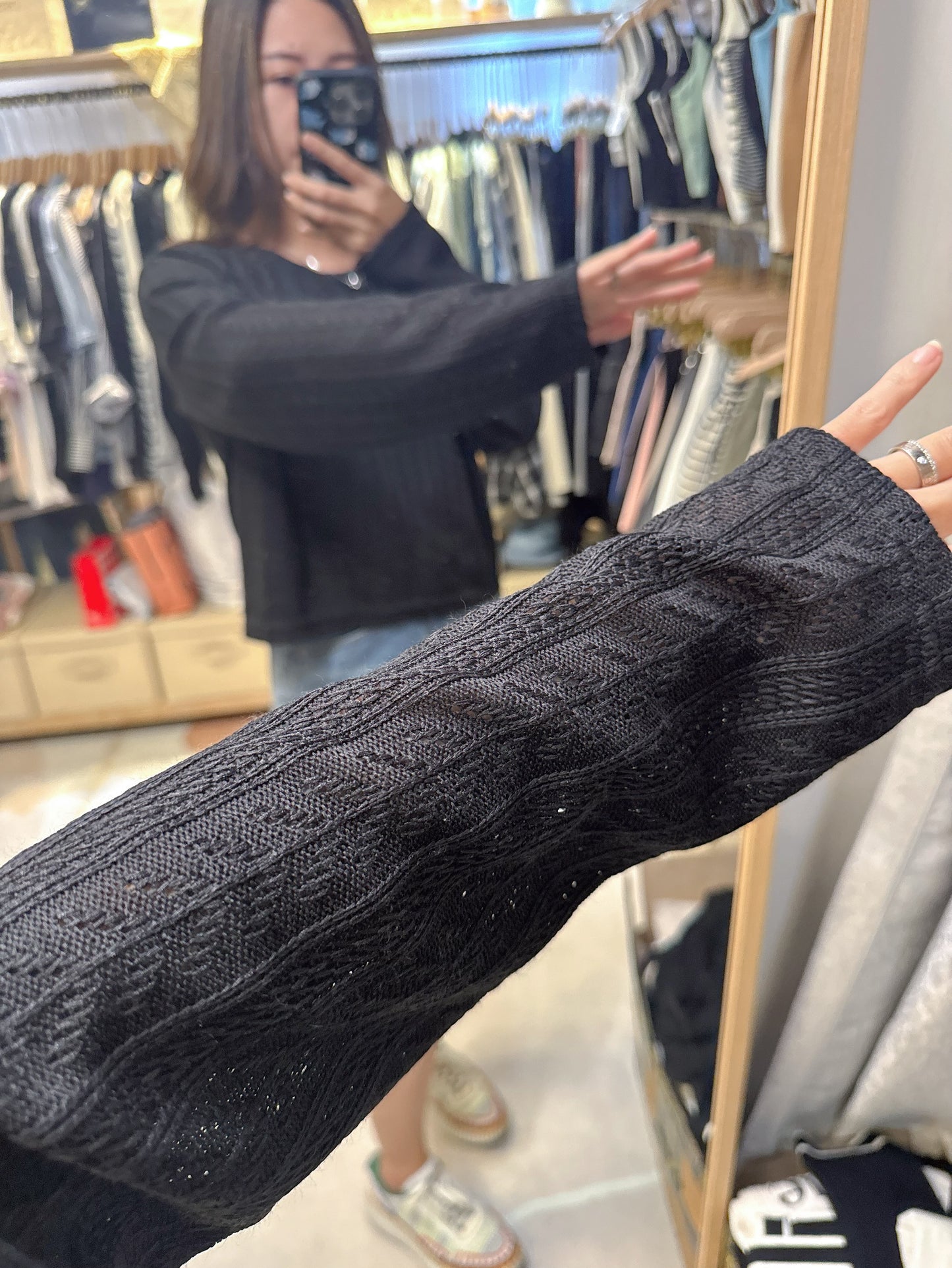 一套兩件 通花網紋Top+純色吊帶*2色