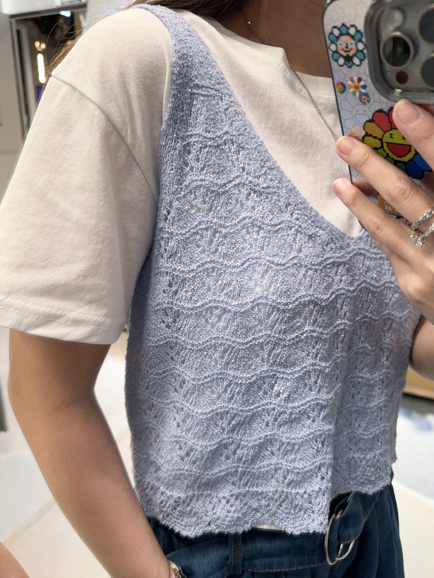 鏤空背心+白Tee
