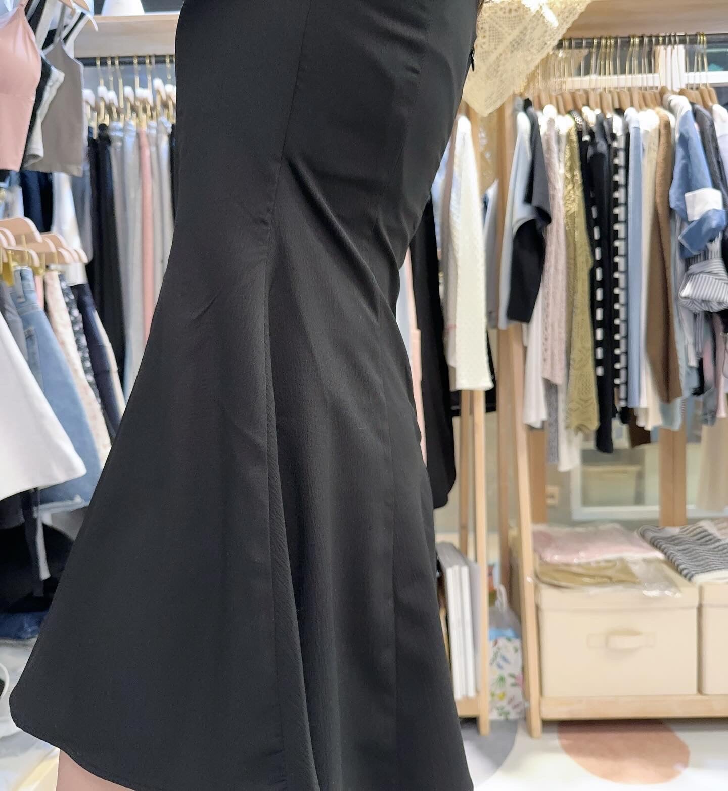 心型領口修腰短裙❤️