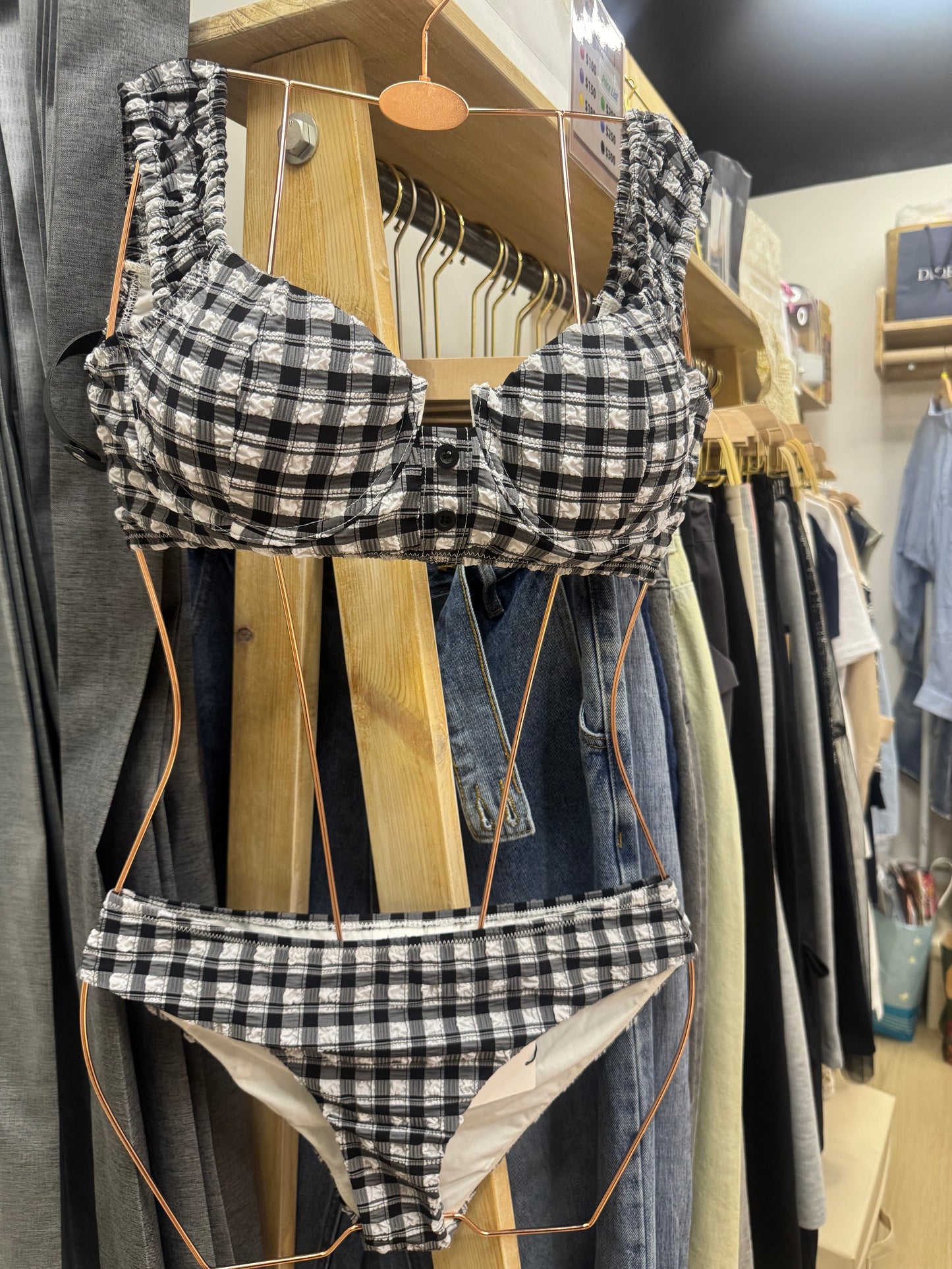 韓國品牌 黑白皺皺兩件式泳衣👙